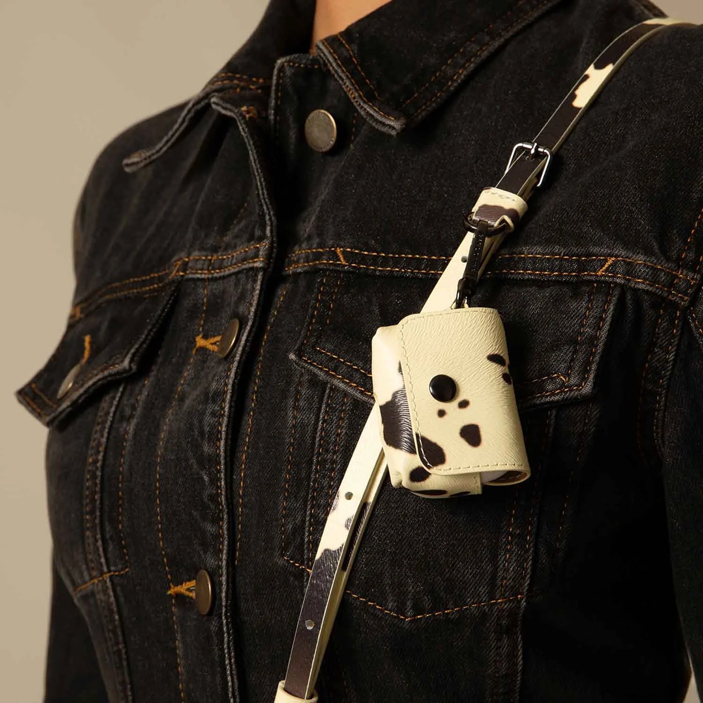 Avery AirPods Clip-On Pouch  - Spotted Hide/Pewter